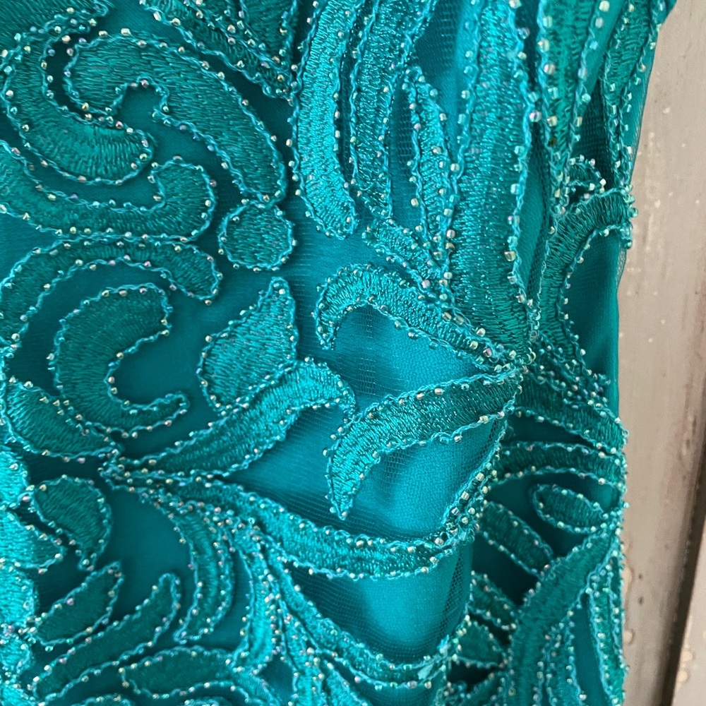 Dress/verty - Picture 8 of 13